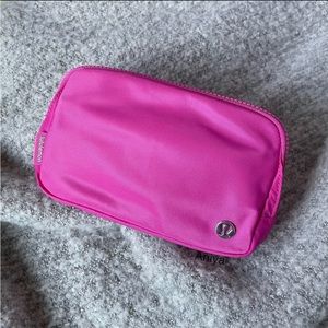 Lululemon Everywhere Belt Bag in Sonic Pink